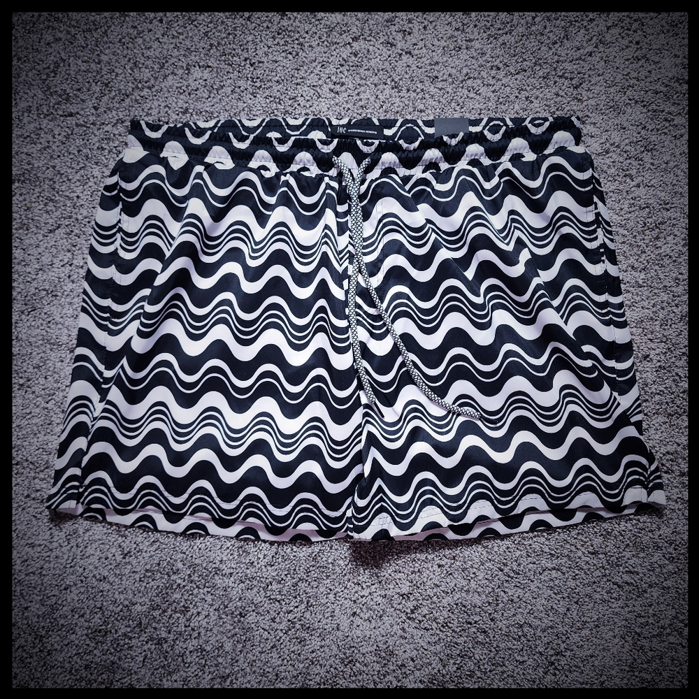 INC International Concepts Black and White Wavy Pattern Swim Trunks XXL